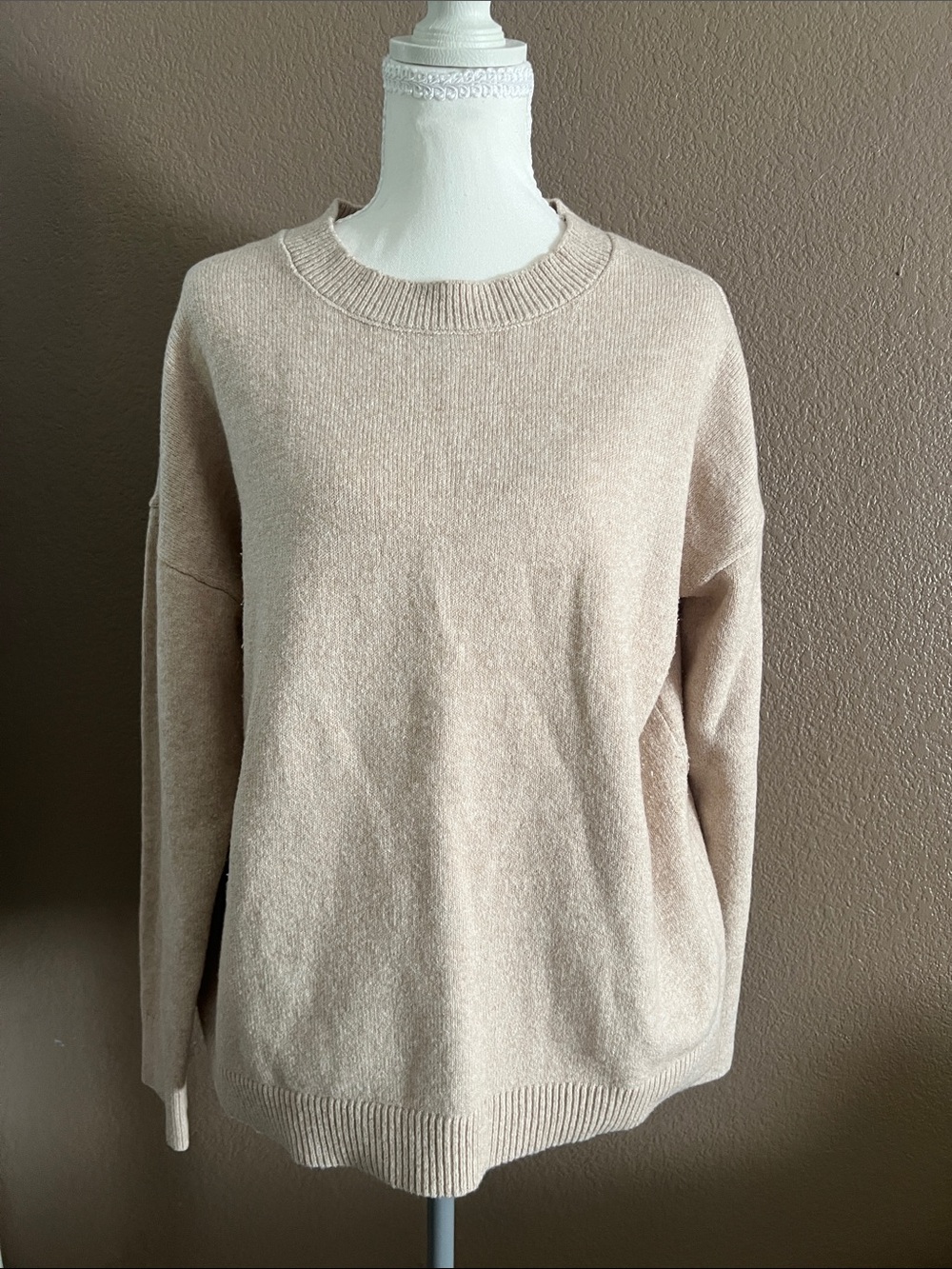 LOFT Neutral Scoop Neck Pullover Sweater